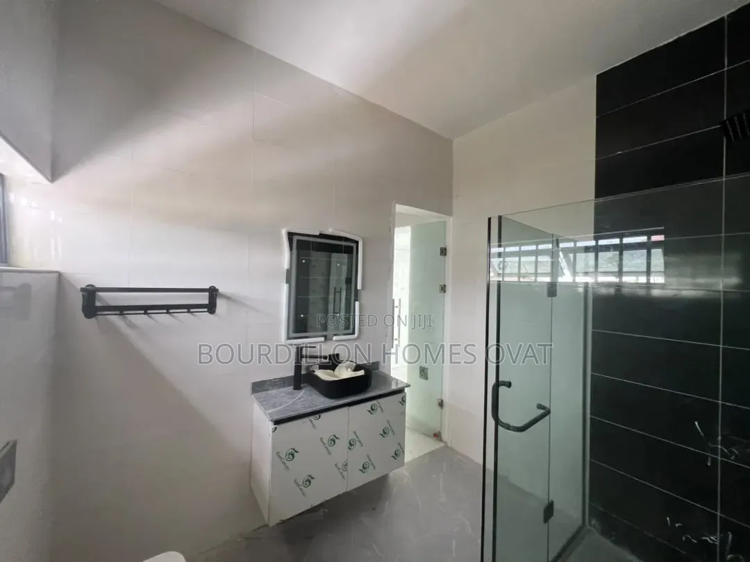 4bdrm Duplex in Jakunde Lekki Lagos for sale in Lekki Expressway