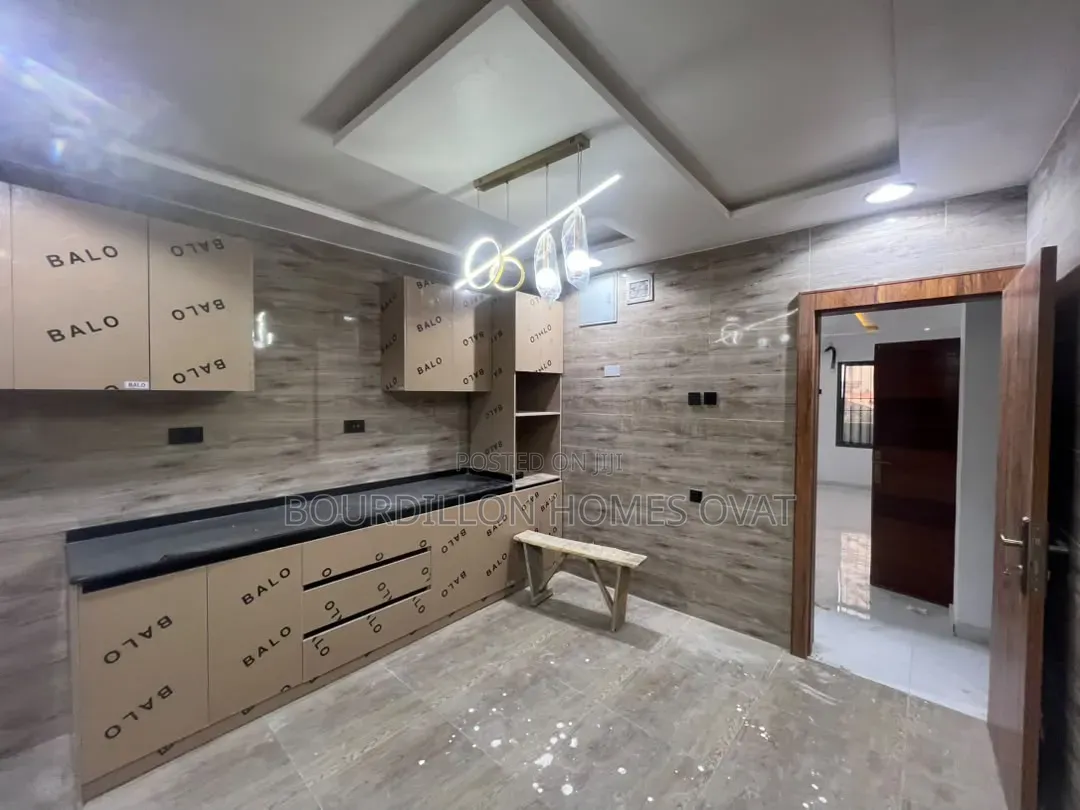 2bdrm Apartment in Lekki Phase 1 for rent in Lekki Phase 1