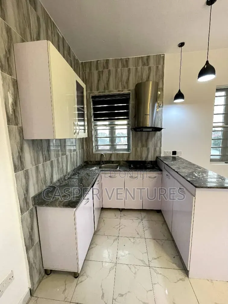 Mini Flat in Off Alpha Beach, Lekki Phase 2 for rent in Lekki Phase 2