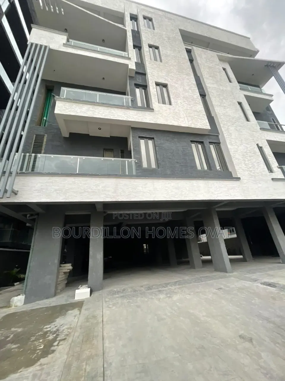 2bdrm Apartment in Ikate Lekki Lagos for sale in Ikate