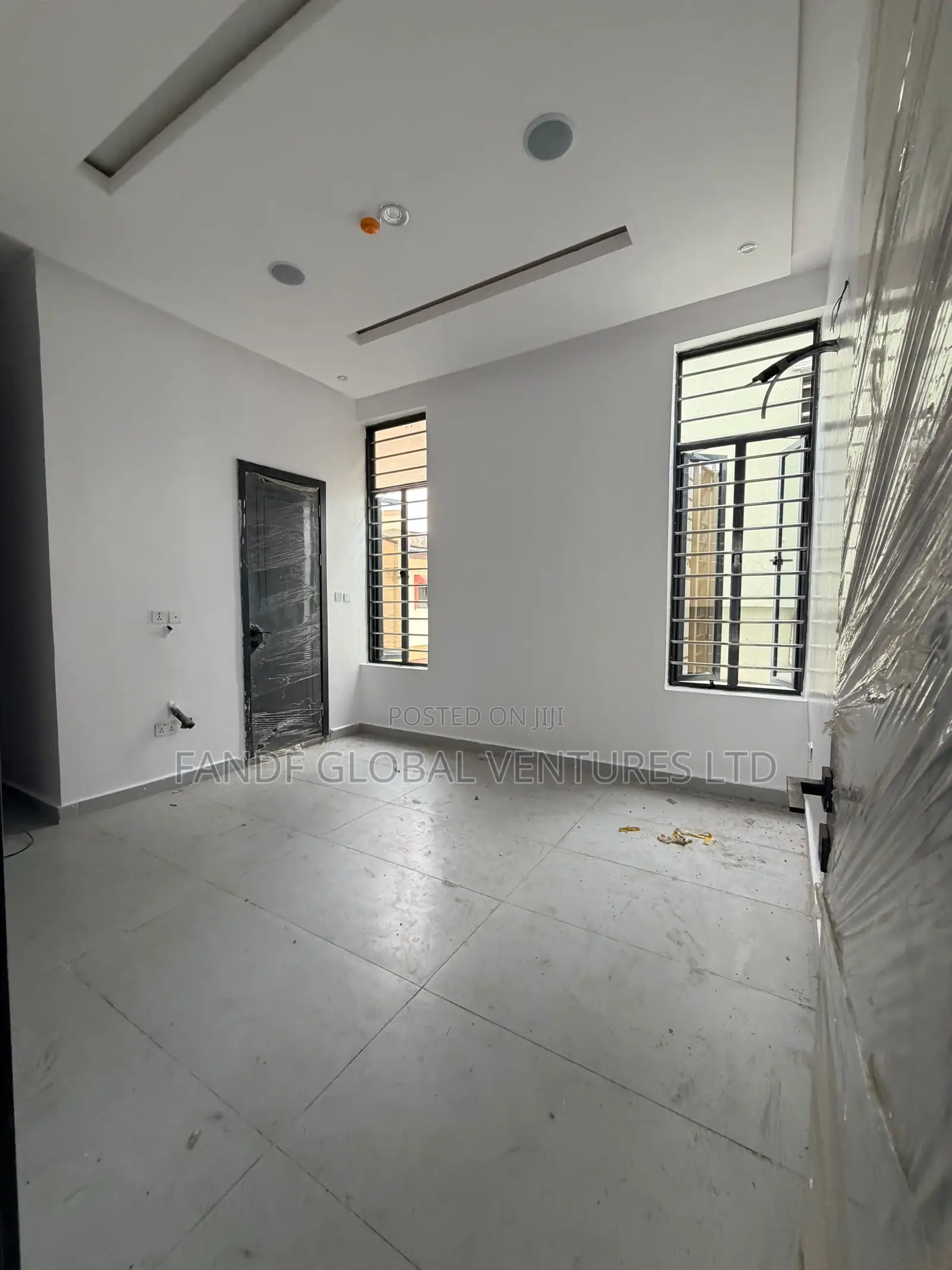 4bdrm Duplex in Omole Phase 2 for sale in Omole Phase 2