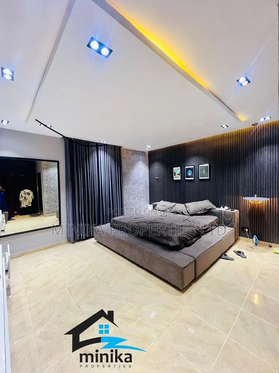 3bdrm Apartment in Osapa london for sale in Osapa london