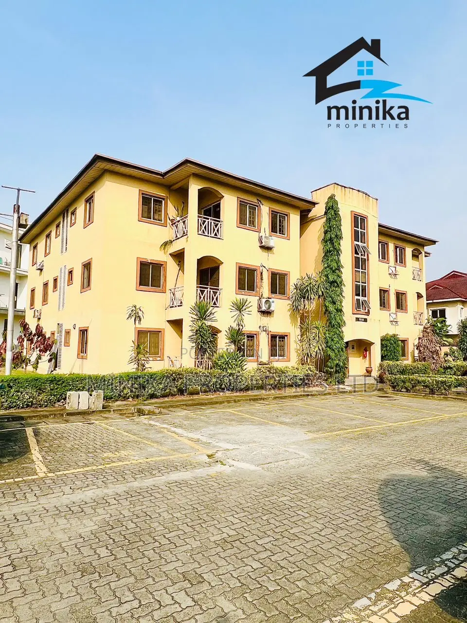 3bdrm Apartment in Osapa london for sale in Osapa london