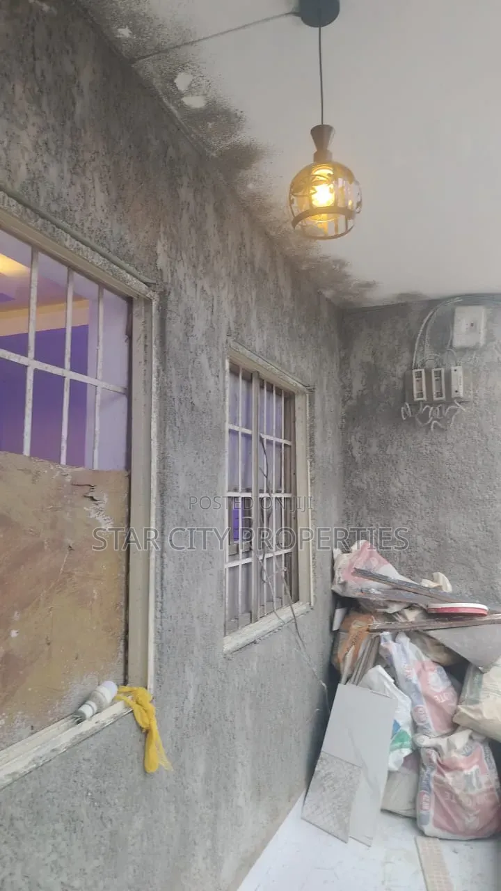 3bdrm Apartment in Okupe Estate, Mende for rent in Mende