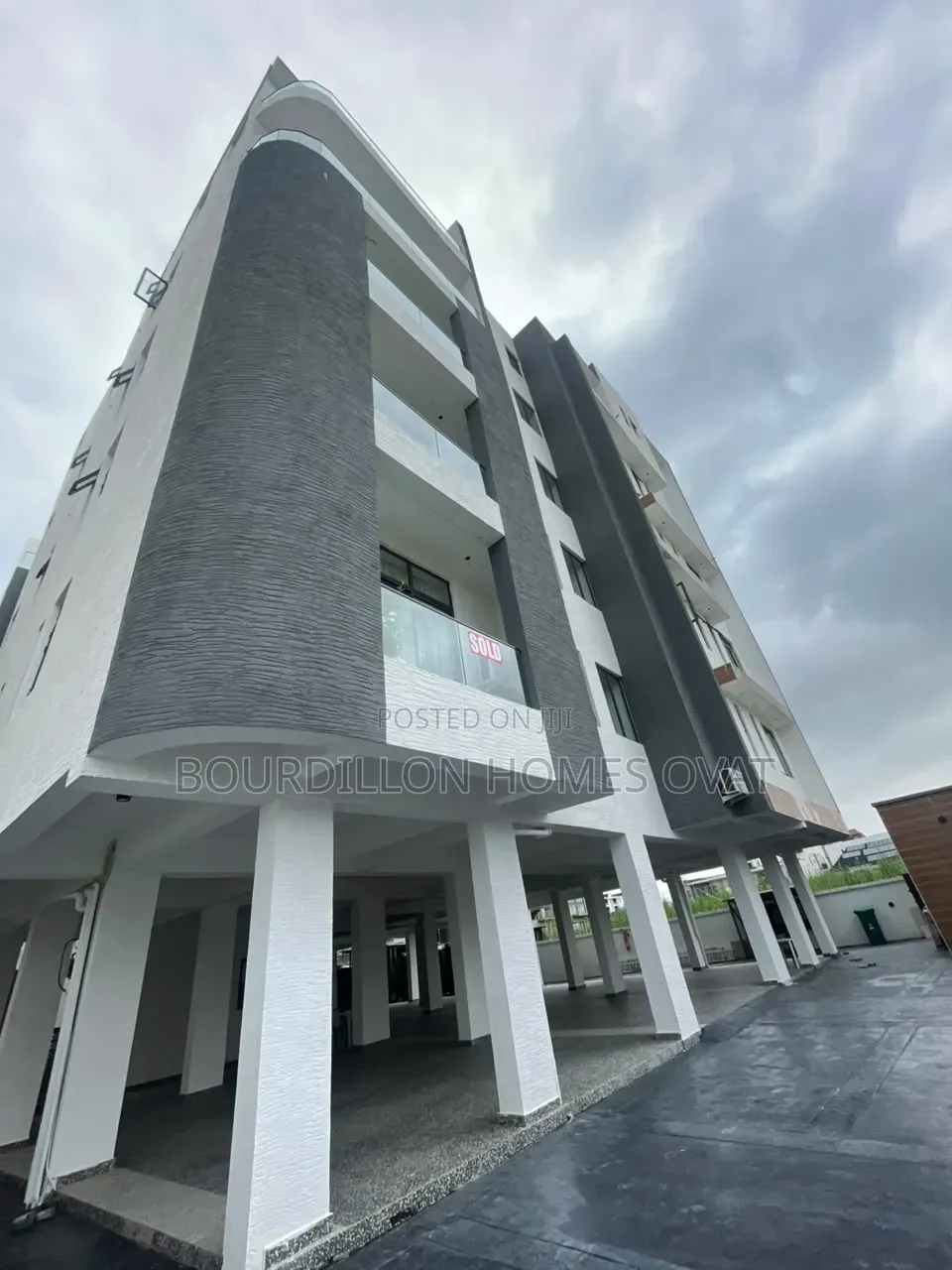 3bdrm Apartment in Ikate Lekki Lagos for sale in Ikate