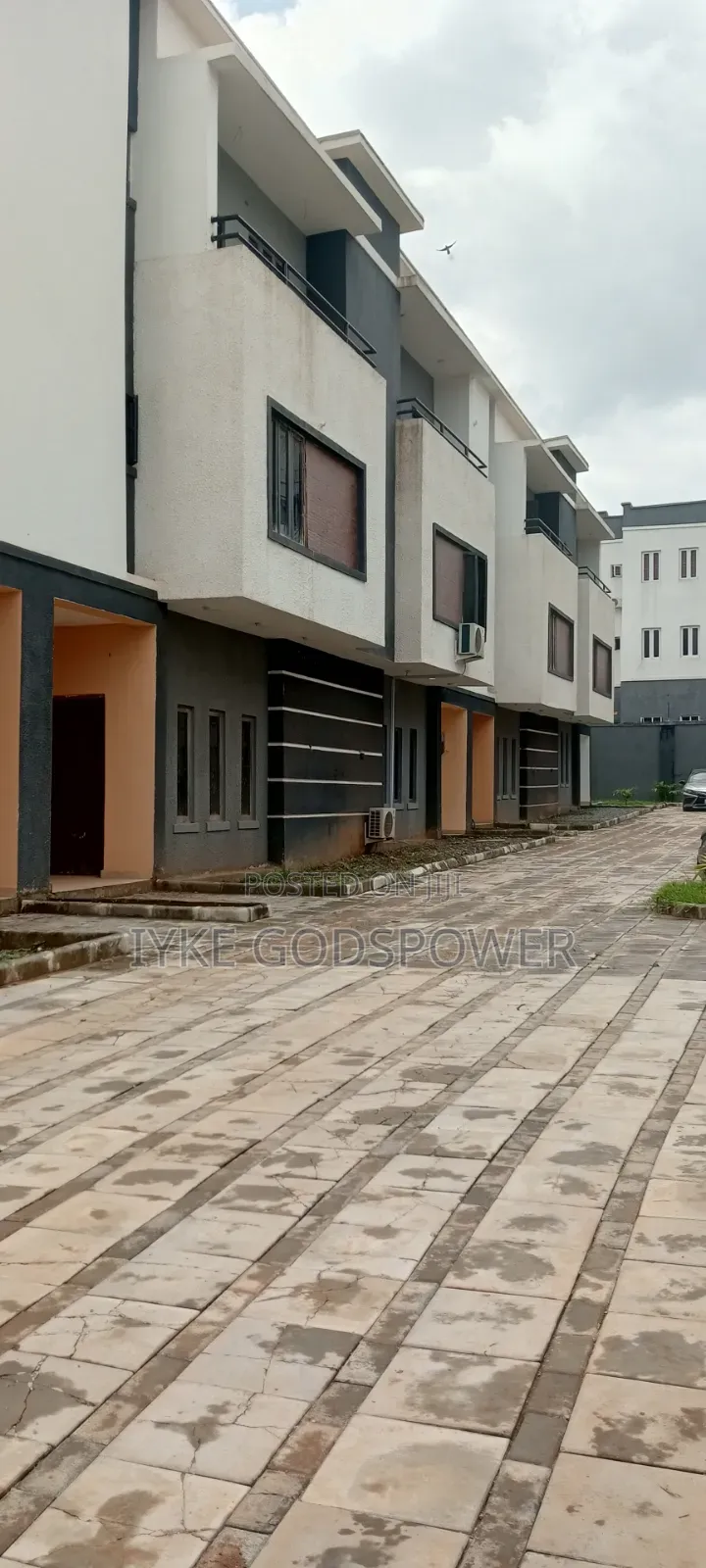 4bdrm Duplex in Kaura for rent in Kaura