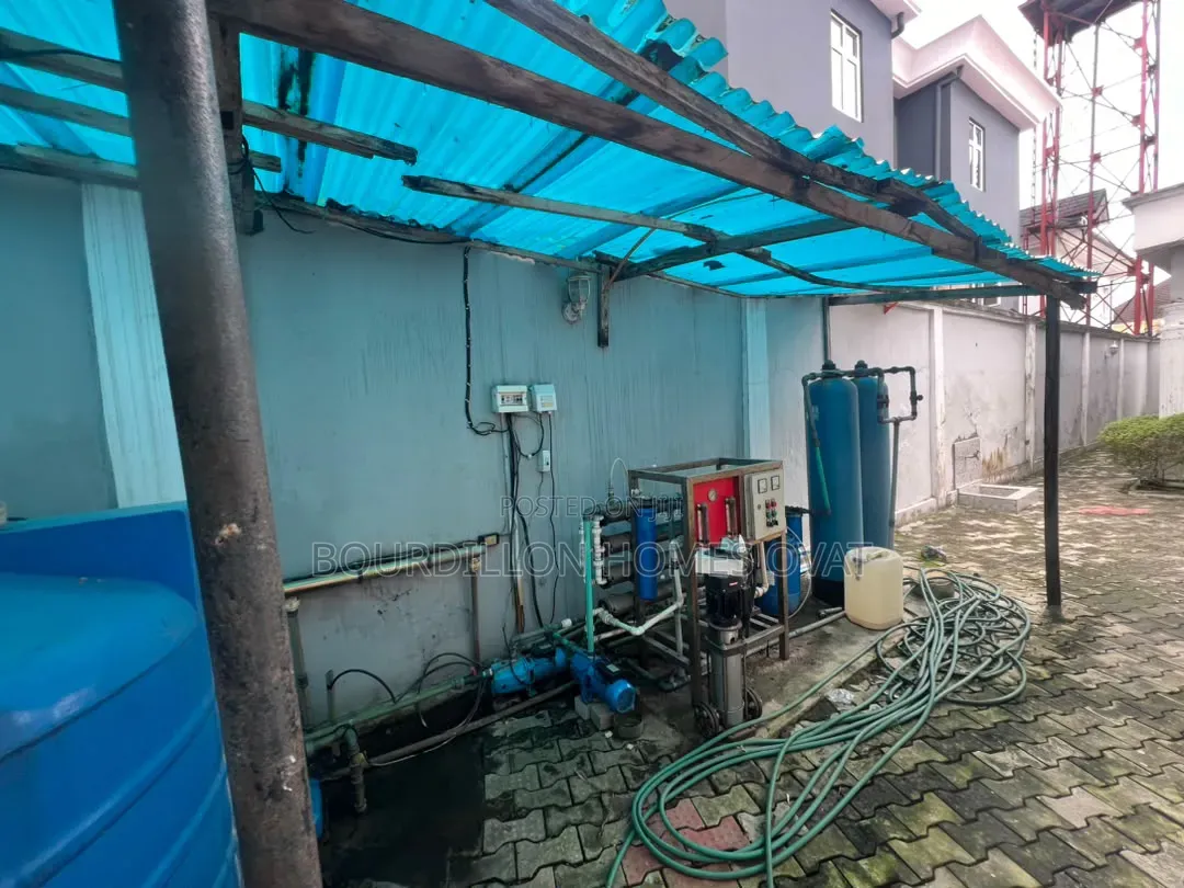 6bdrm Duplex in Chevron Lekki Lagos for sale in Chevron