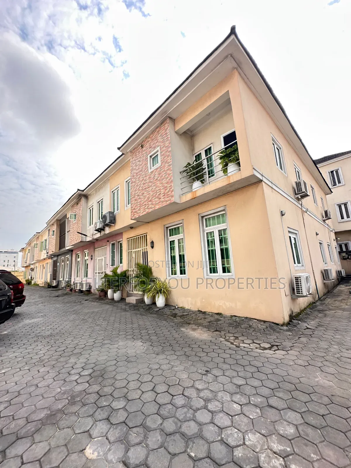4bdrm Duplex in Ikate for rent in Ikate