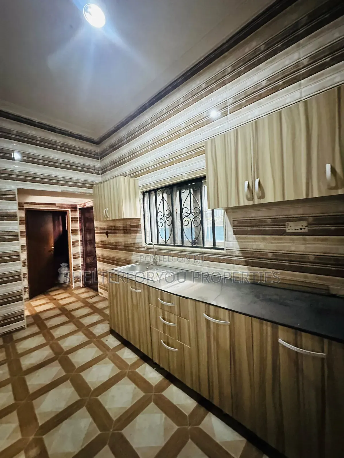 2bdrm Duplex in Lekki Phase 1 for rent in Lekki Phase 1