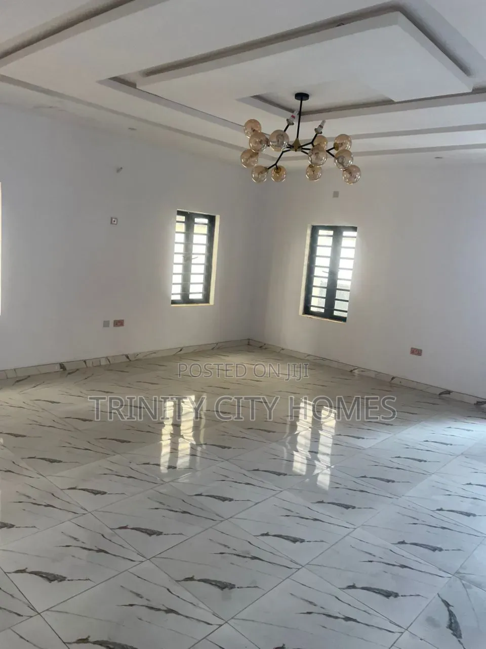 4bdrm Duplex in Oyelade Estate for sale in Oluyole Estate