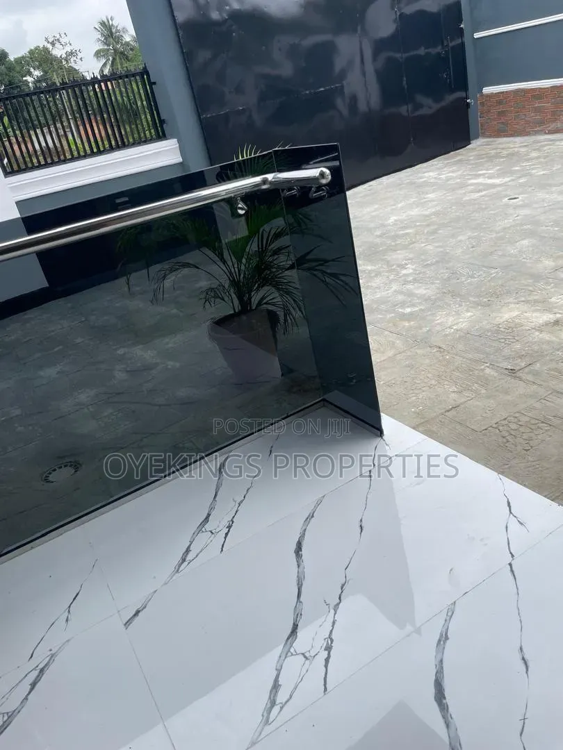 3bdrm Bungalow in Elebu, Oluyole for sale in Oluyole