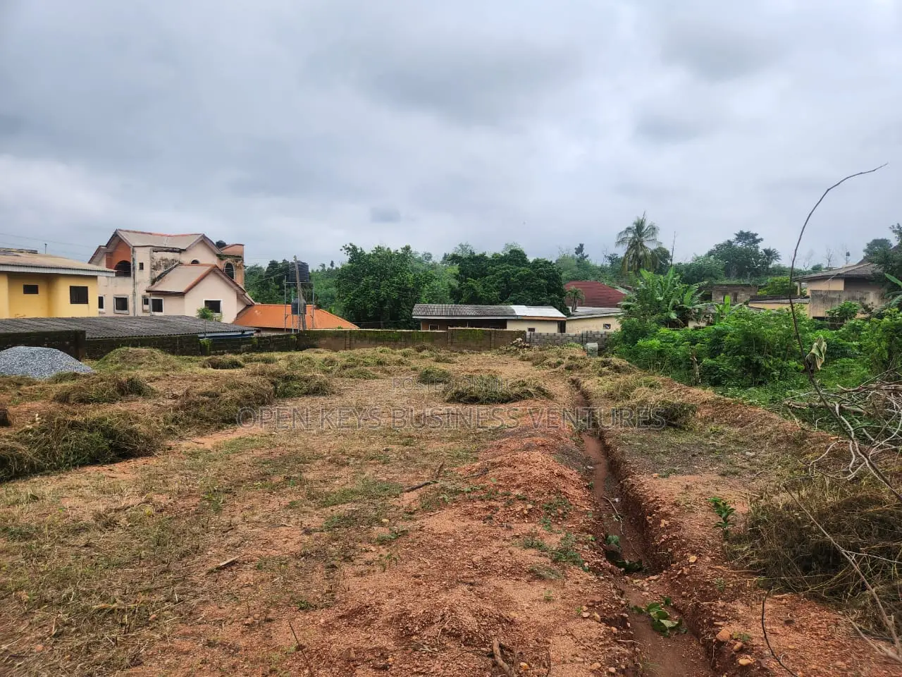 1300sqm- 3 Plots of Primeland in Asought-After Location in Idishin