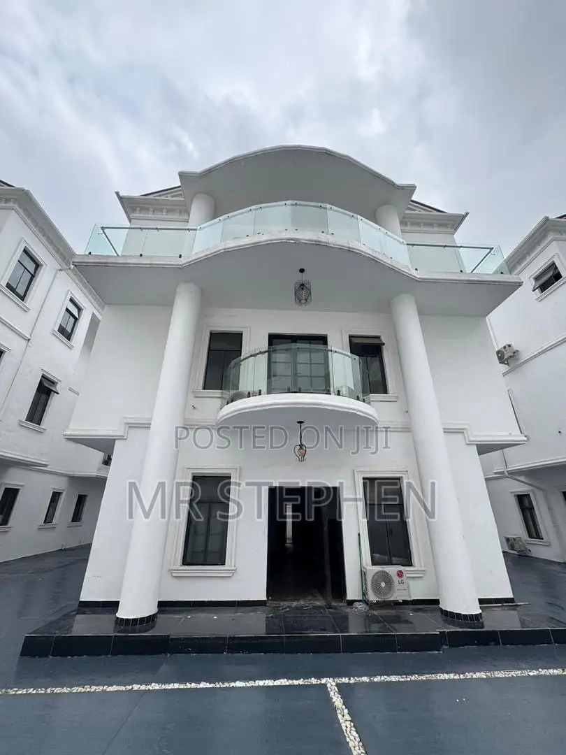 4bdrm Duplex in Banana Island for sale in Banana Island