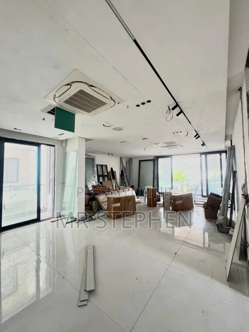 5bdrm Duplex in Banana Island for sale in Banana Island