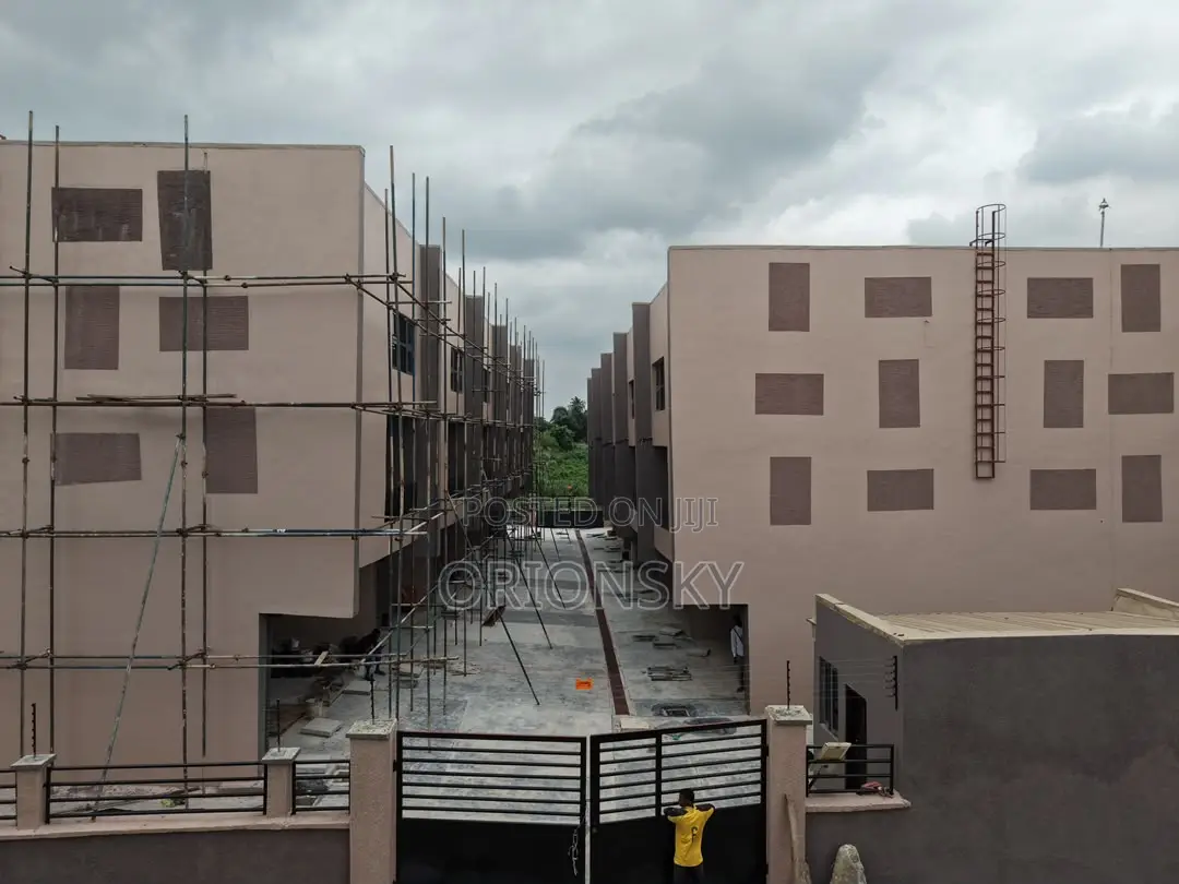 4bdrm Duplex in Bode Thomas for sale in Bode Thomas