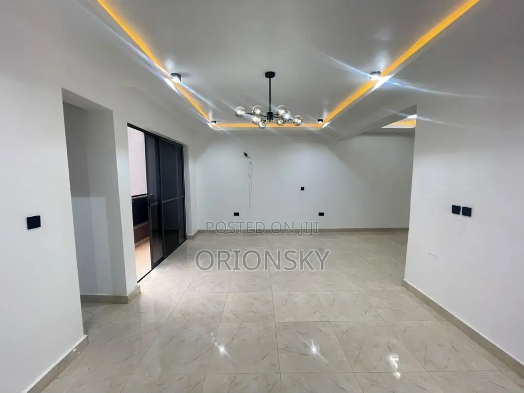 4bdrm Duplex in Bode Thomas for sale in Bode Thomas