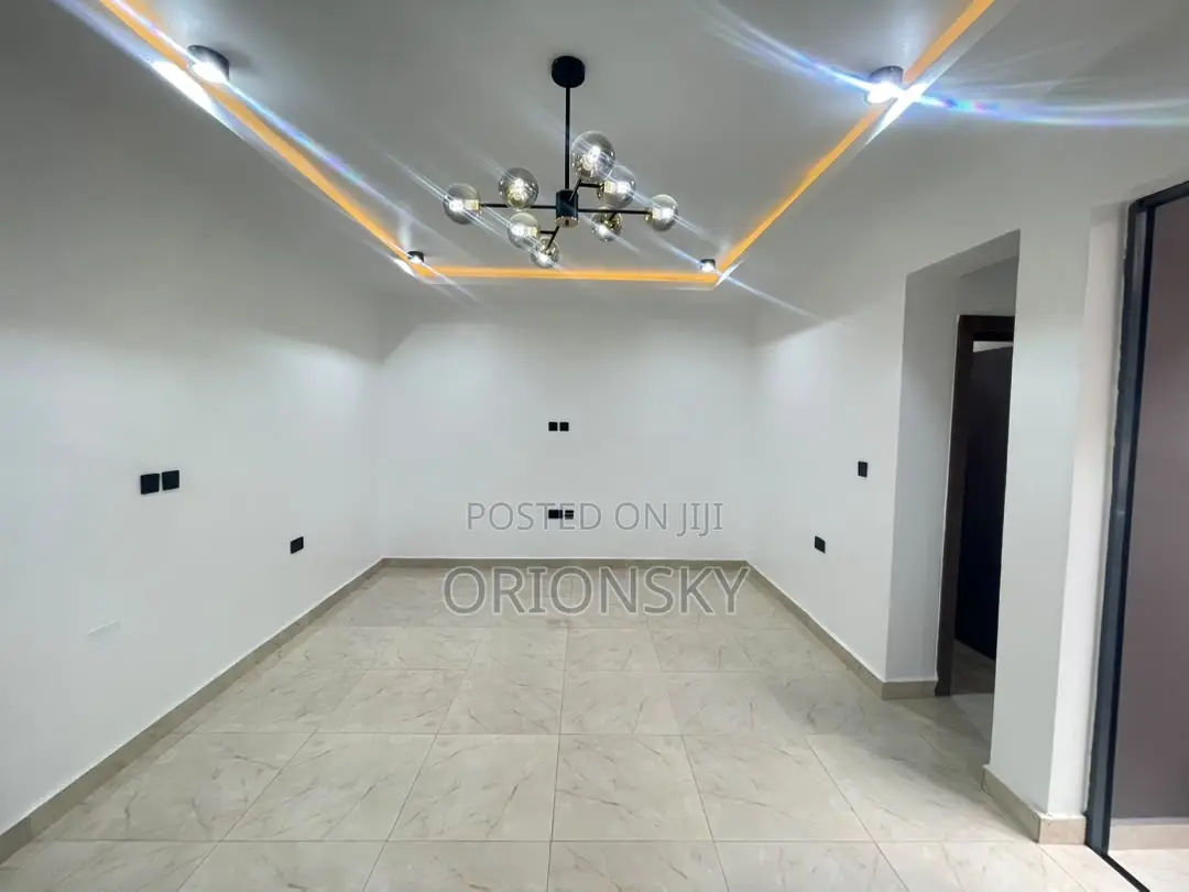 4bdrm Duplex in Bode Thomas for sale in Bode Thomas