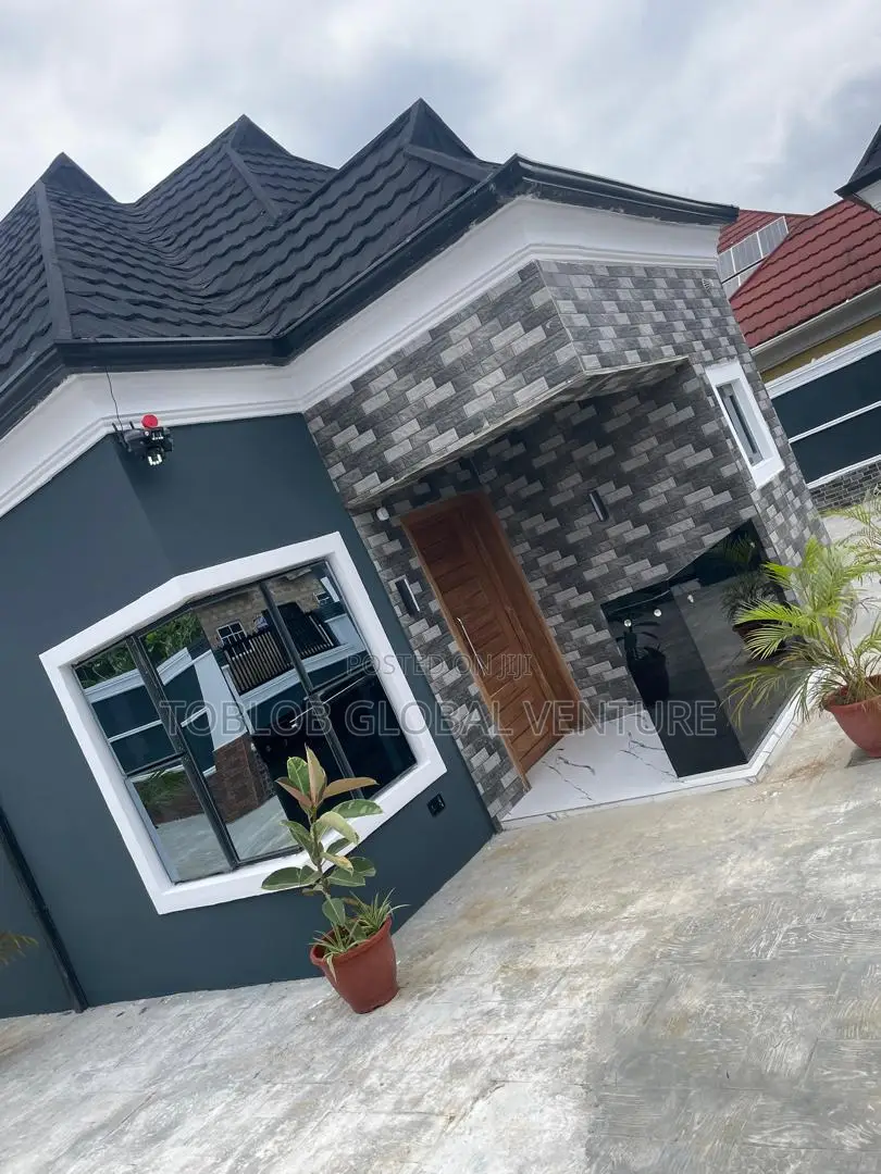 3bdrm Bungalow in Akala Express for sale in Akala Express
