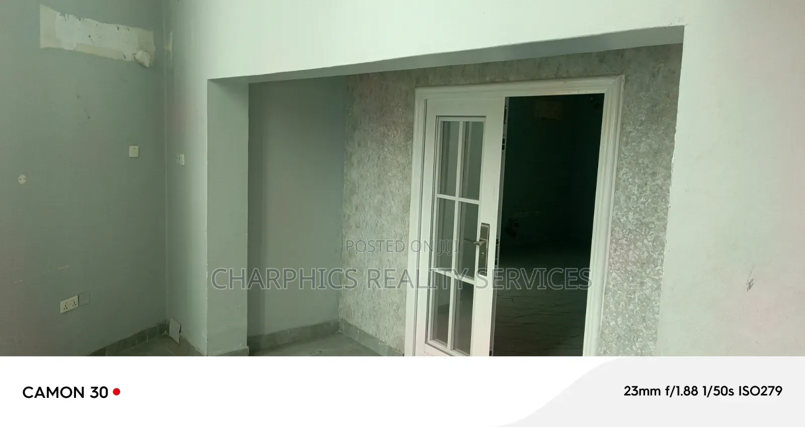 5bdrm Duplex in Ogunlana for sale in Ogunlana