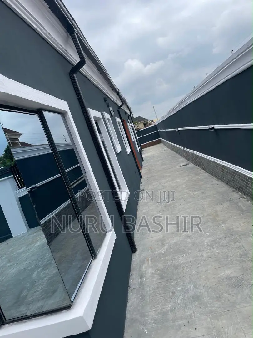 3bdrm Bungalow in Akuru Olusetan, Akala Express for sale in Akala Express