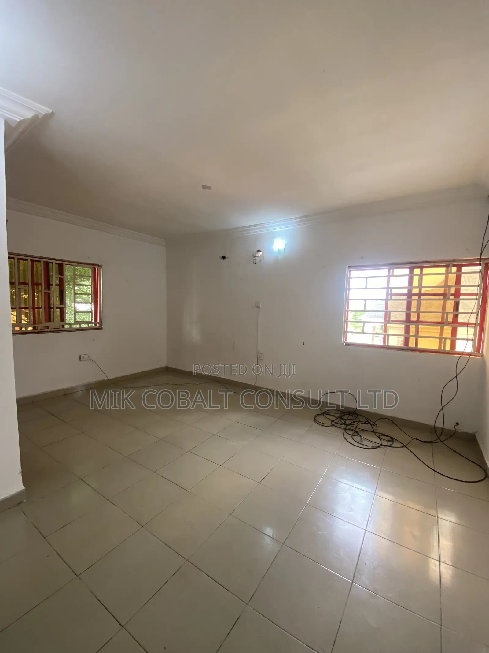 2bdrm Block of Flats in 43Crescent, Gwarinpa for rent in Gwarinpa