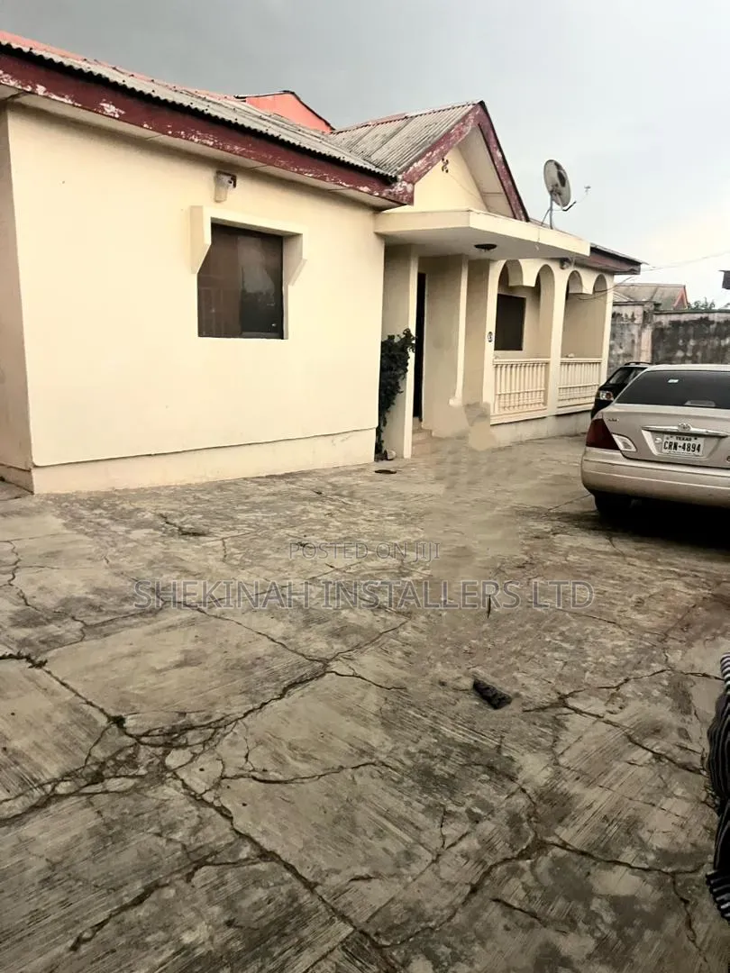 Furnished 4bdrm Bungalow in Celica New Ife Road, Ibadan for sale in Ibadan