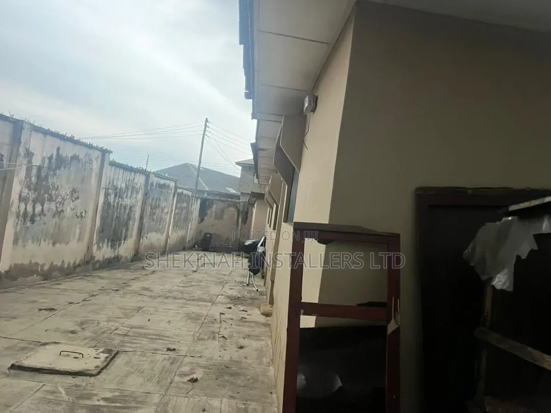 Furnished 4bdrm Bungalow in Celica New Ife Road, Ibadan for sale in Ibadan