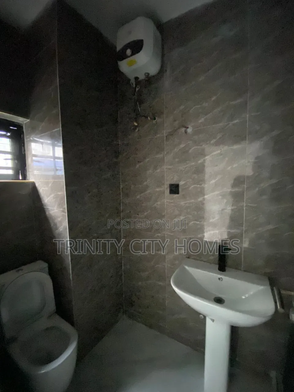 2bdrm Apartment in Abijo for sale in Abijo