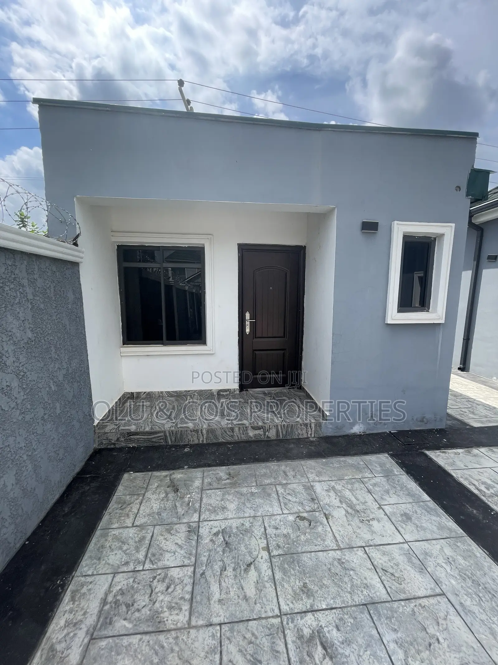 Furnished 1bdrm Bungalow in Leisure Court Estate, Lugbe District in Lugbe District