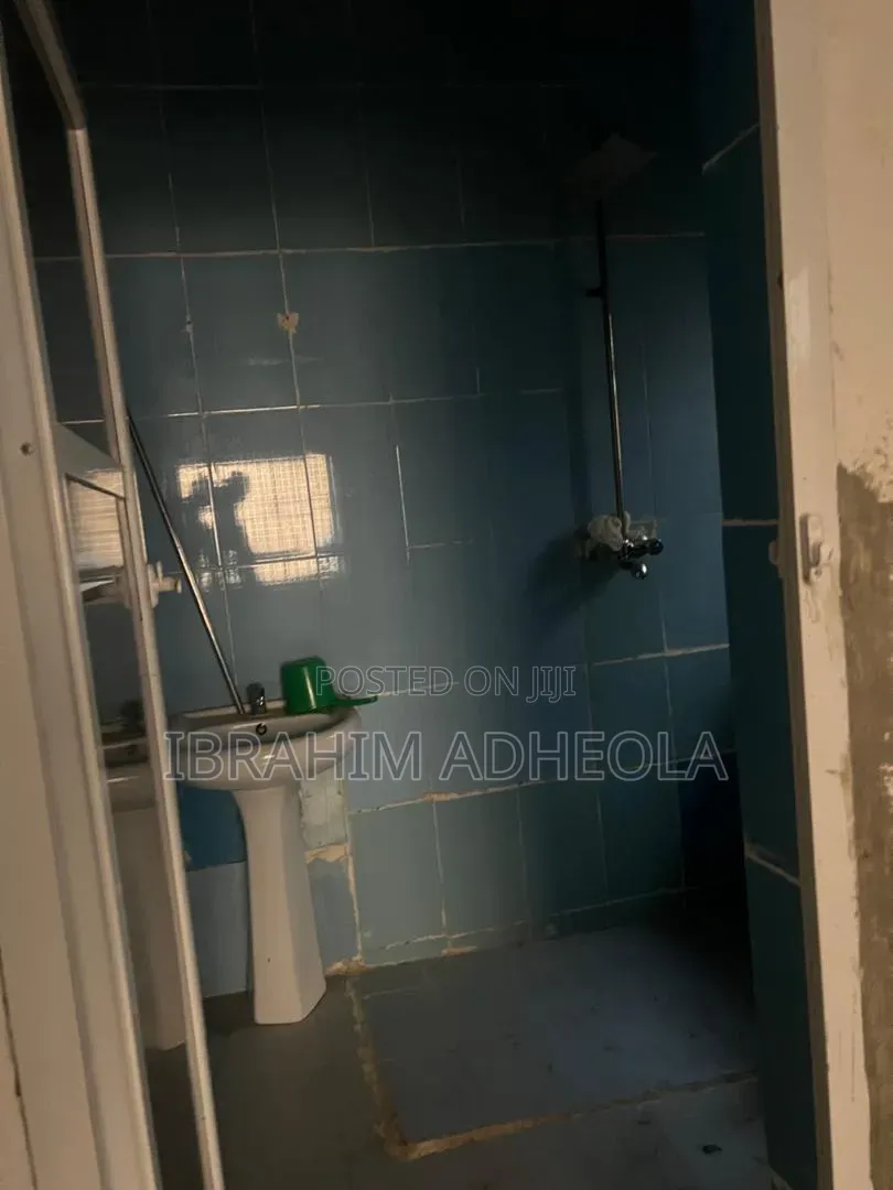 2bdrm Apartment in Magodo Phase Gra 2 for rent in GRA Phase 2 Shangisha