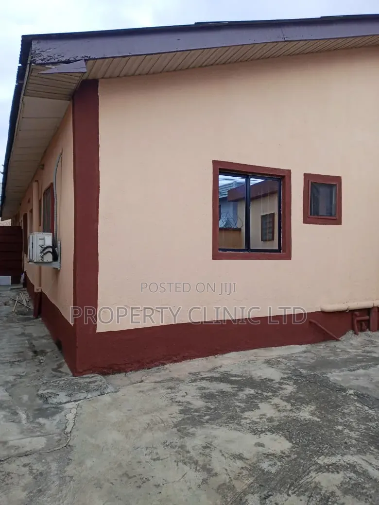 3bdrm Bungalow in Mende for sale in Mende