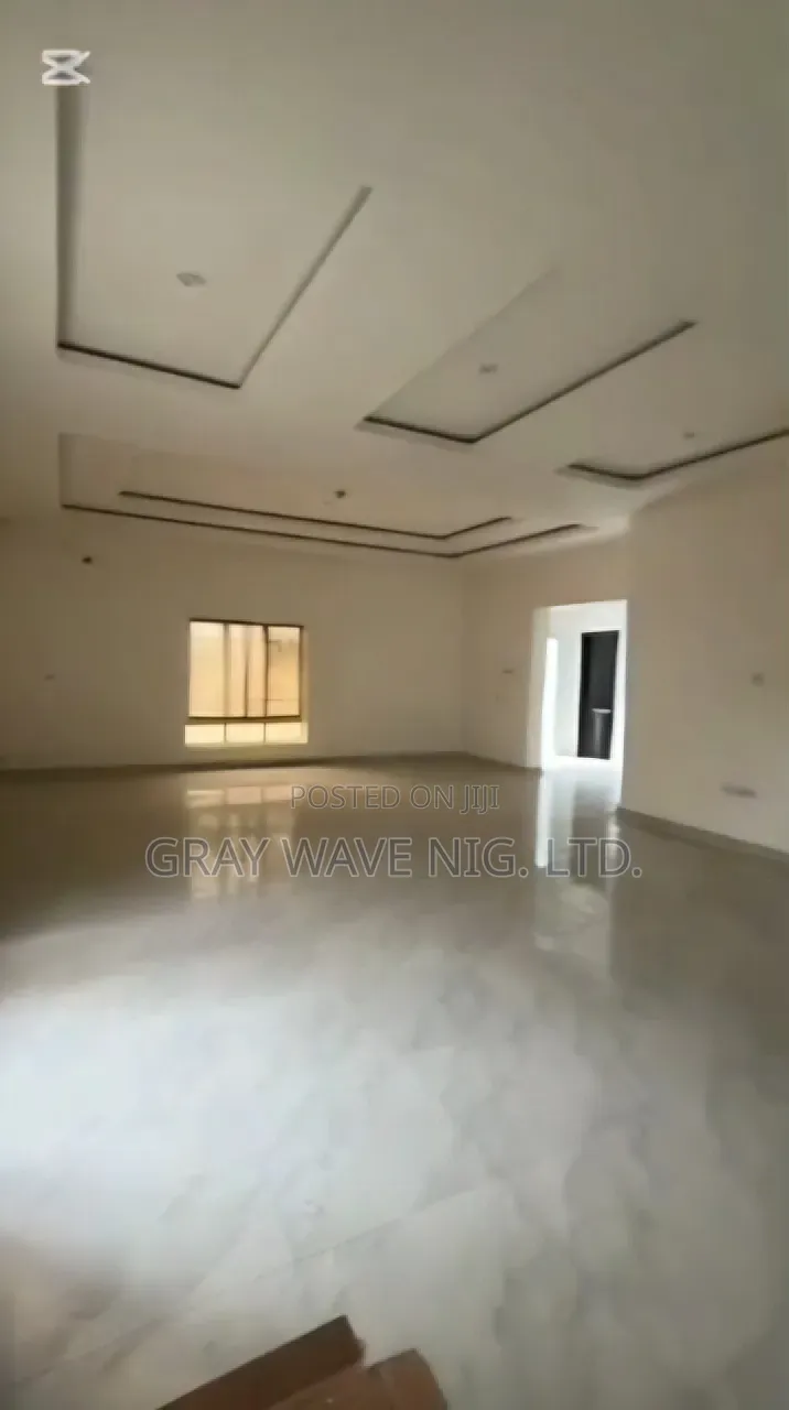 5bdrm Duplex in Kaura for sale in Kaura