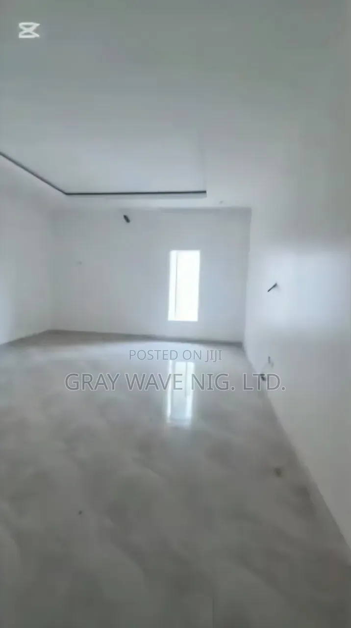 5bdrm Duplex in Kaura for sale in Kaura