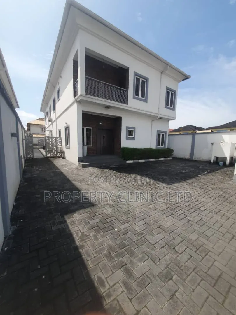 4bdrm House in Lekki Phase 1 for rent in Lekki Phase 1