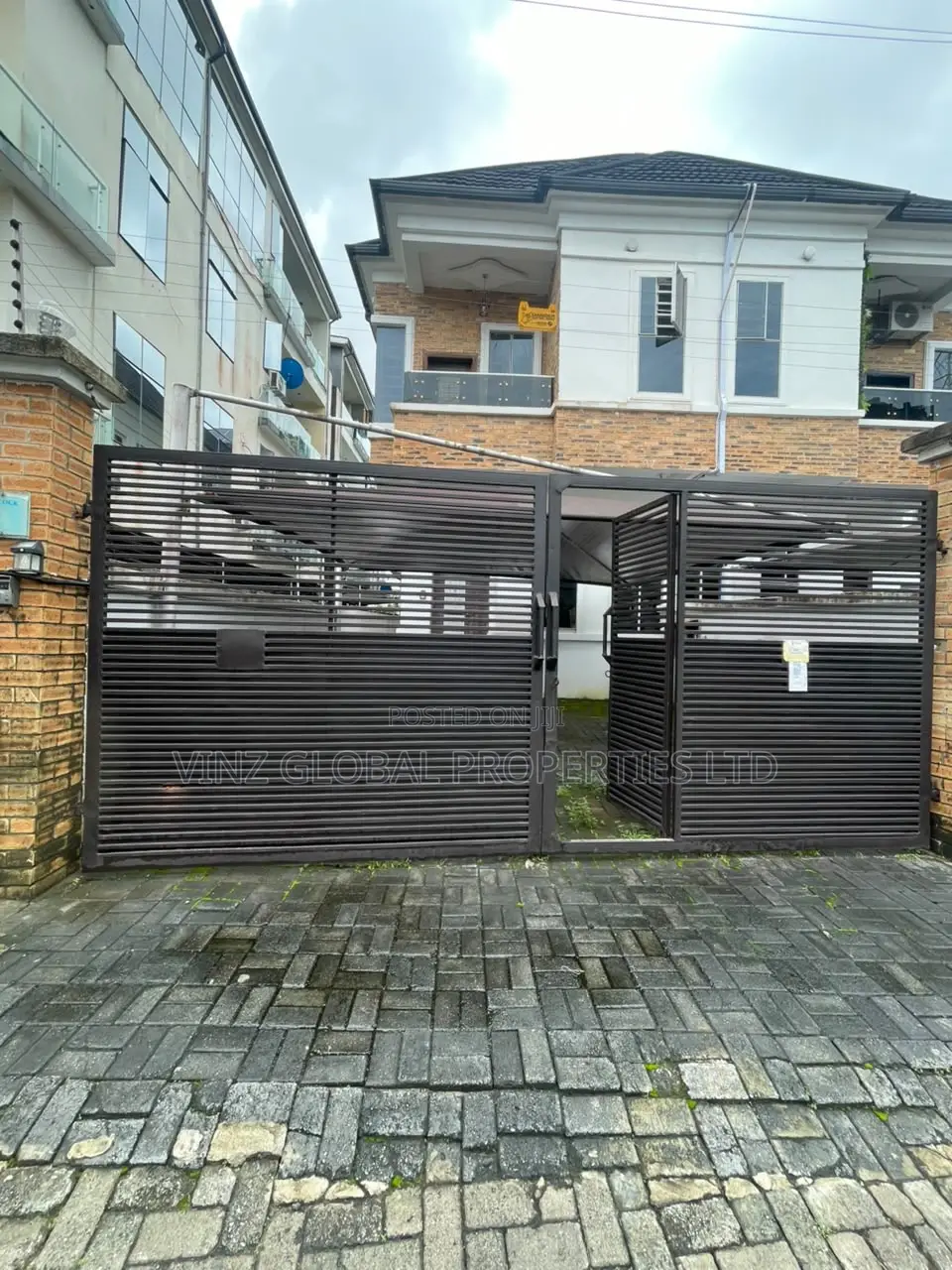 Furnished 4bdrm Duplex in Lekki for rent in Lekki