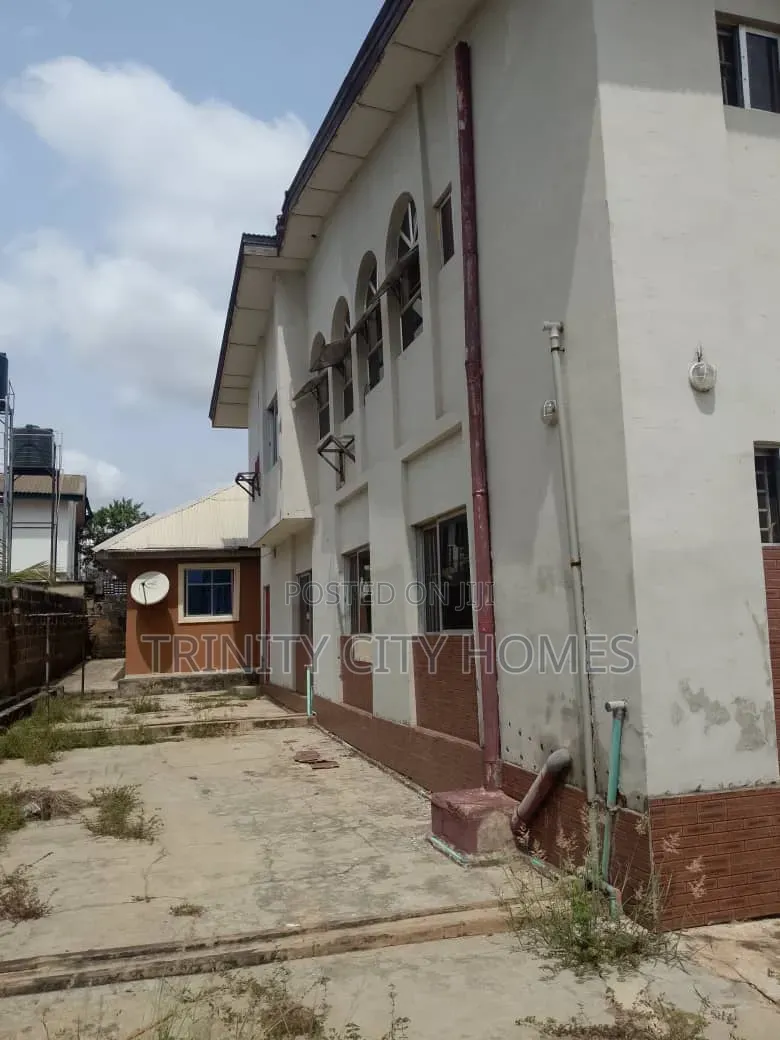 5bdrm Duplex in Oluyole Aare Ibadan for sale in Oluyole