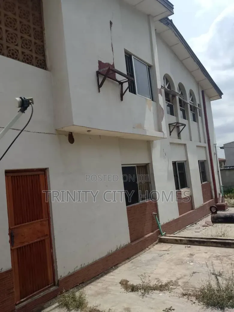 5bdrm Duplex in Oluyole Aare Ibadan for sale in Oluyole