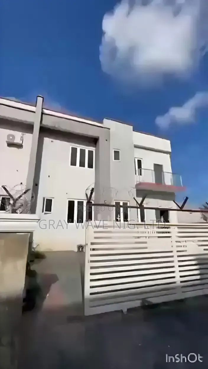 4bdrm Townhouse/Terrace in Sabon Lugbe for sale in Sabon Lugbe