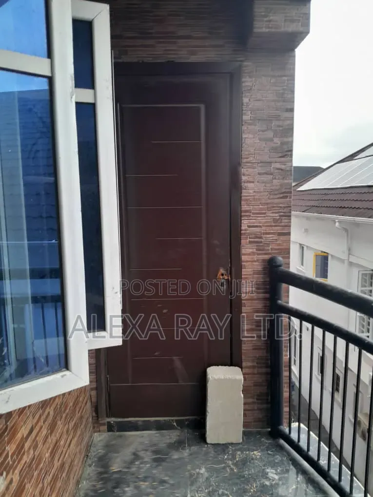 3bdrm Block of Flats in West End Estate, for rent in Ikota