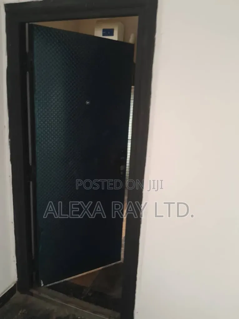 3bdrm Block of Flats in West End Estate, for rent in Ikota