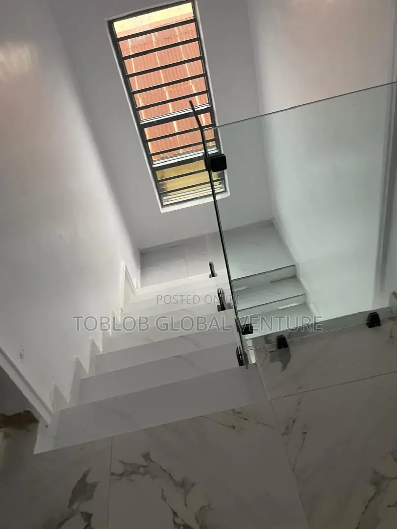 3bdrm Duplex in Akala Express for sale in Akala Express