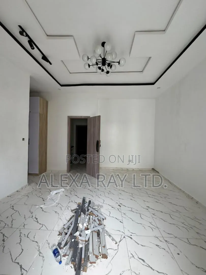 4bdrm Duplex in Ikota for rent in Ikota