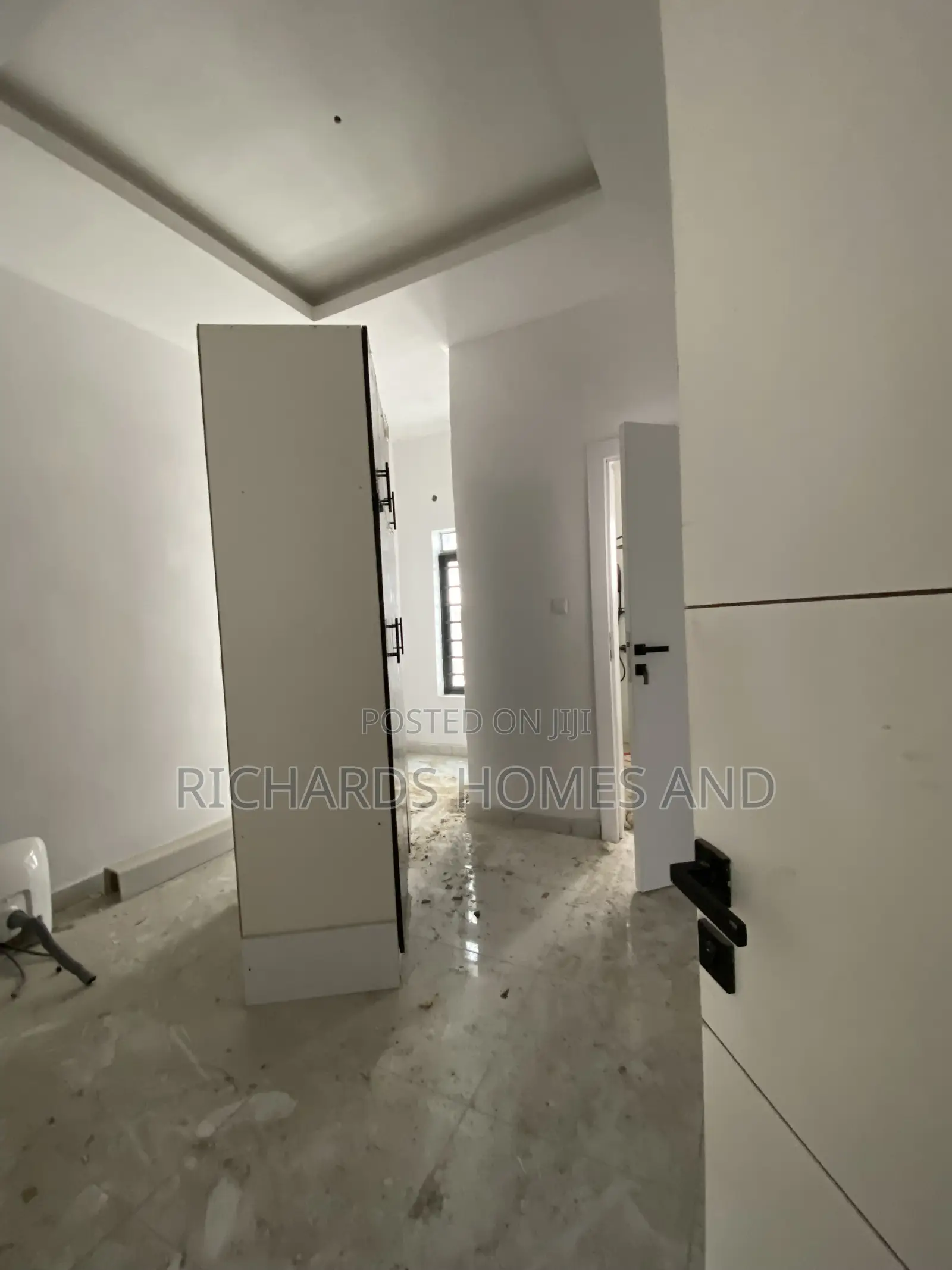 4bdrm Duplex in Chevron for sale in Chevron