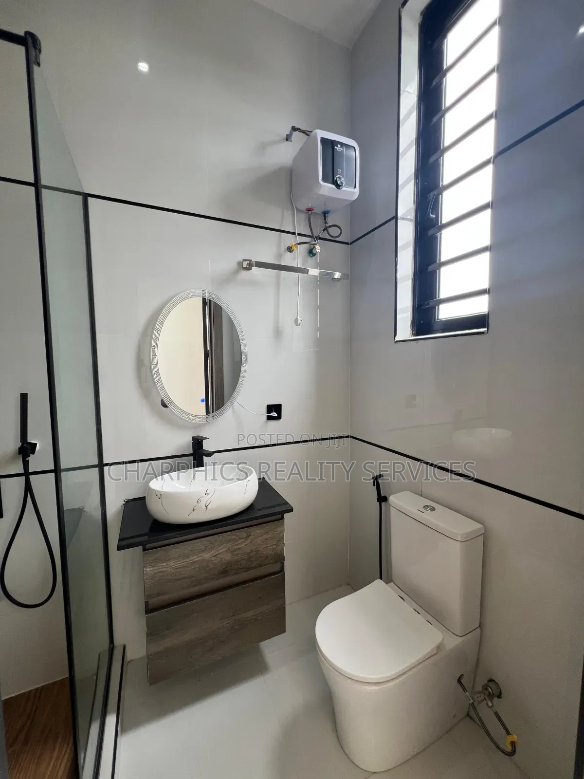 5bdrm Duplex in Off Lekki-Epe Expressway for sale in Off Lekki-Epe Expressway