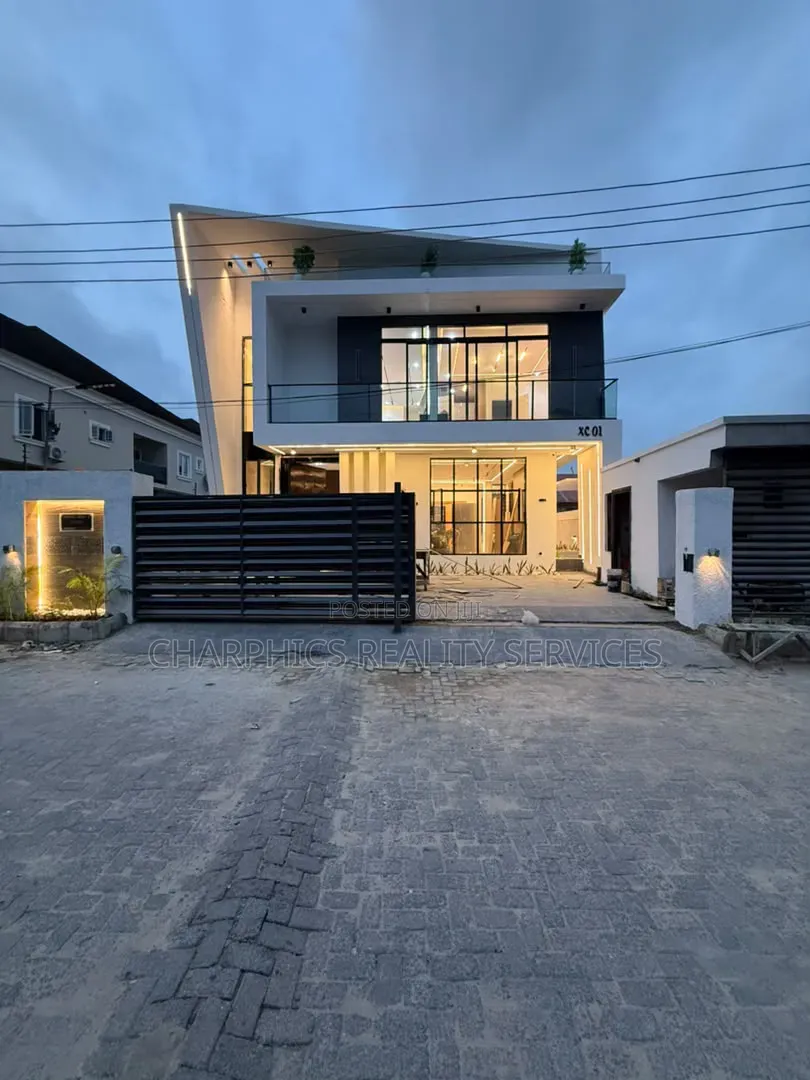 5bdrm Duplex in Off Lekki-Epe Expressway for sale in Off Lekki-Epe Expressway