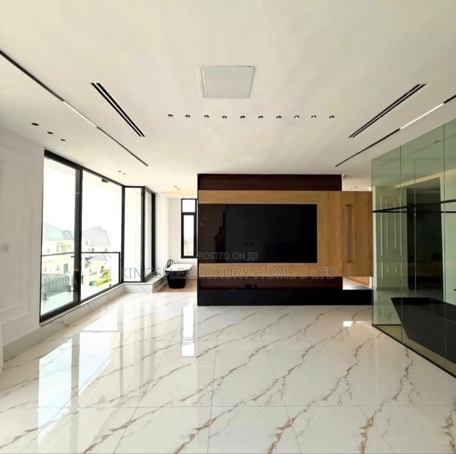 5bdrm Duplex in On Its Own Compound, Apo Resettlement for sale in Apo Resettlement
