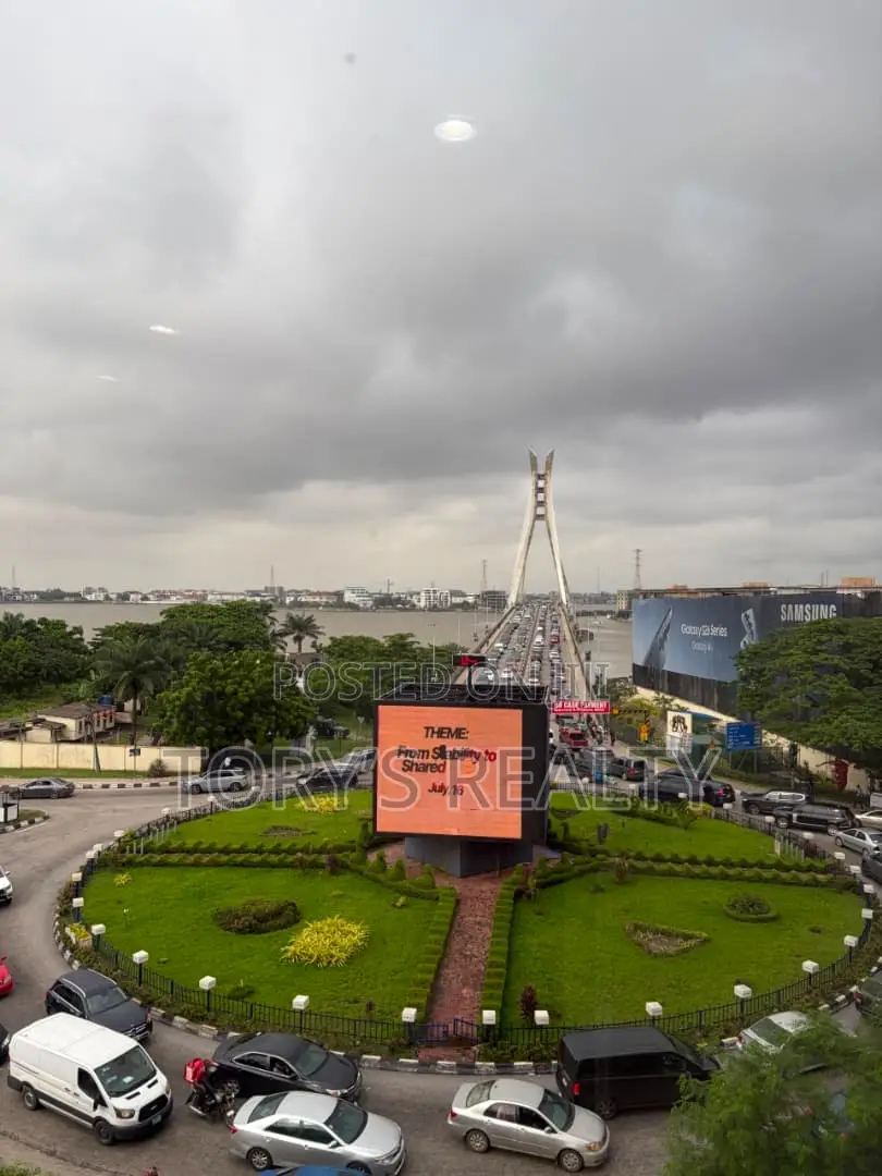 3bdrm Apartment in Ikoyi, Parkview Estate for rent in Parkview Estate