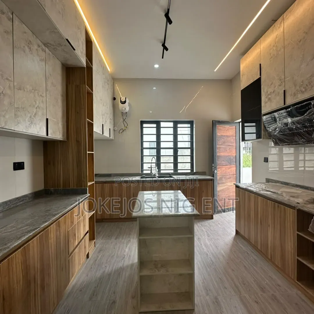 4bdrm Duplex in Ajah, Abraham Adesanya Estate for sale in Abraham Adesanya Estate