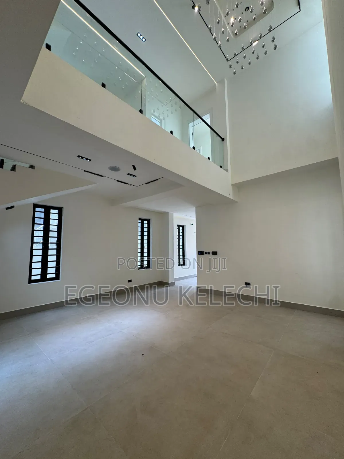 5bdrm Duplex in Lekki Phase 1 for sale in Lekki Phase 1