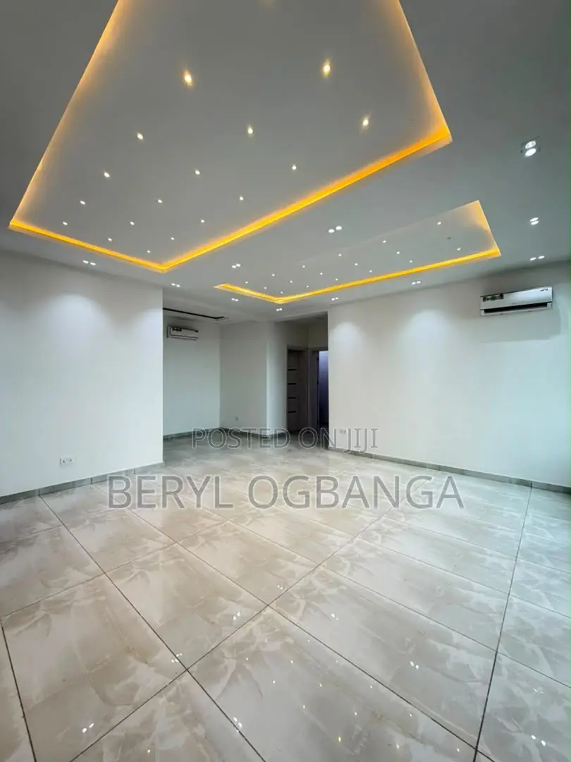 3bdrm Apartment in Lekki Phase 1 for sale in Lekki Phase 1